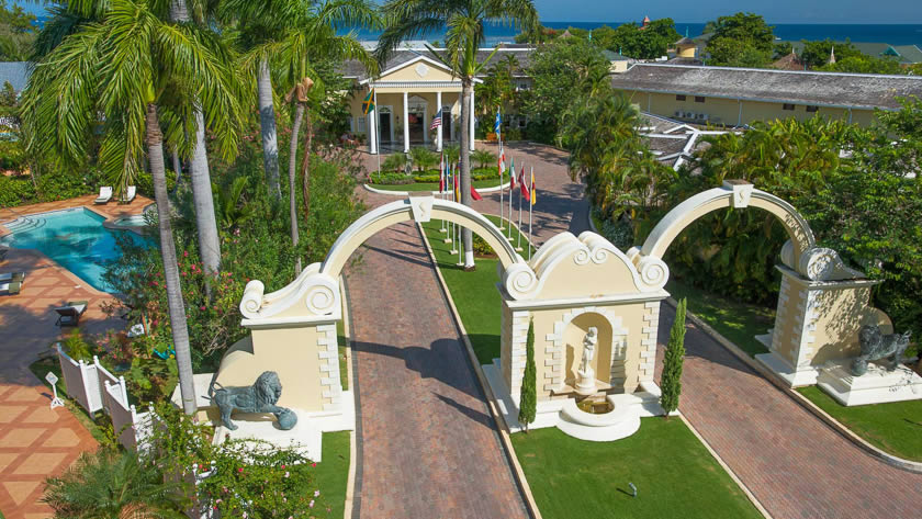Jamaica Hotels - Sandals Royal Caribbean letsgo2