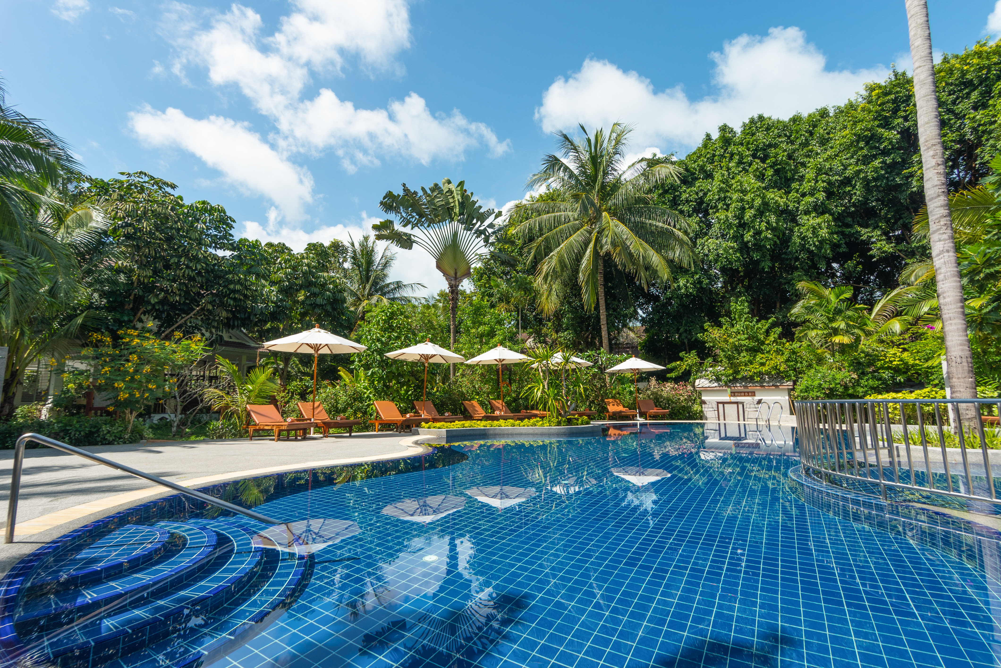 Paradise Beach Resort Hotels In Koh Samui Thailand Holidays Letsgo2